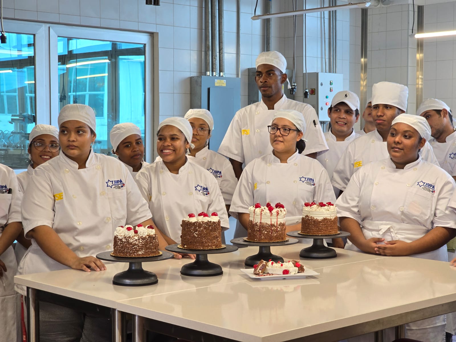 ¡Chefs en Acción! Primer tasting de pastelería de nuestros alumnos becados en el Técnico Superior en Artes Culinarias ITSE