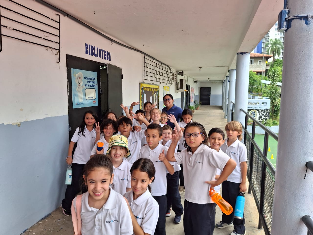 Alumnos de la Escuela Puerto Rico y el Colegio Isaac Rabin participan en jornada especial del programa Aprende Divirtiéndote
